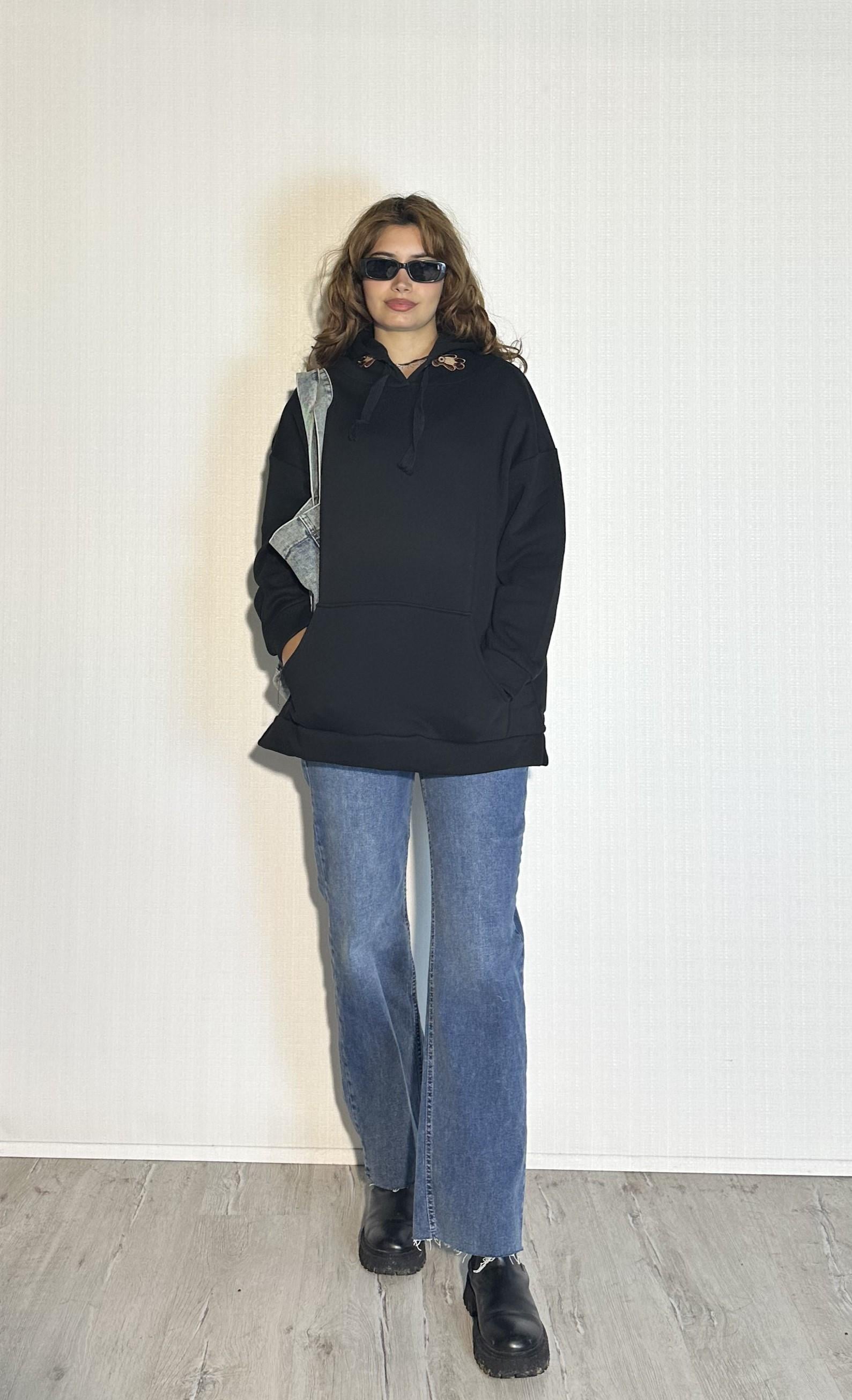 Kadın Kapüşonlu Kanguru Cepli Nakış Baskı Detaylı Uzun Kollu Oversize Sweatshirt 