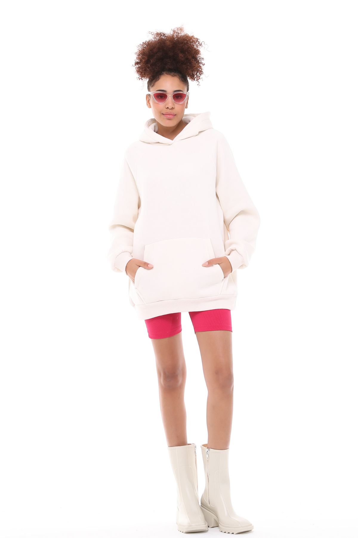 Kadın Kapüşonlu Kanguru Cepli Nakış Baskı Detaylı Uzun Kol Oversize Kutup Beyaz Sweatshirt