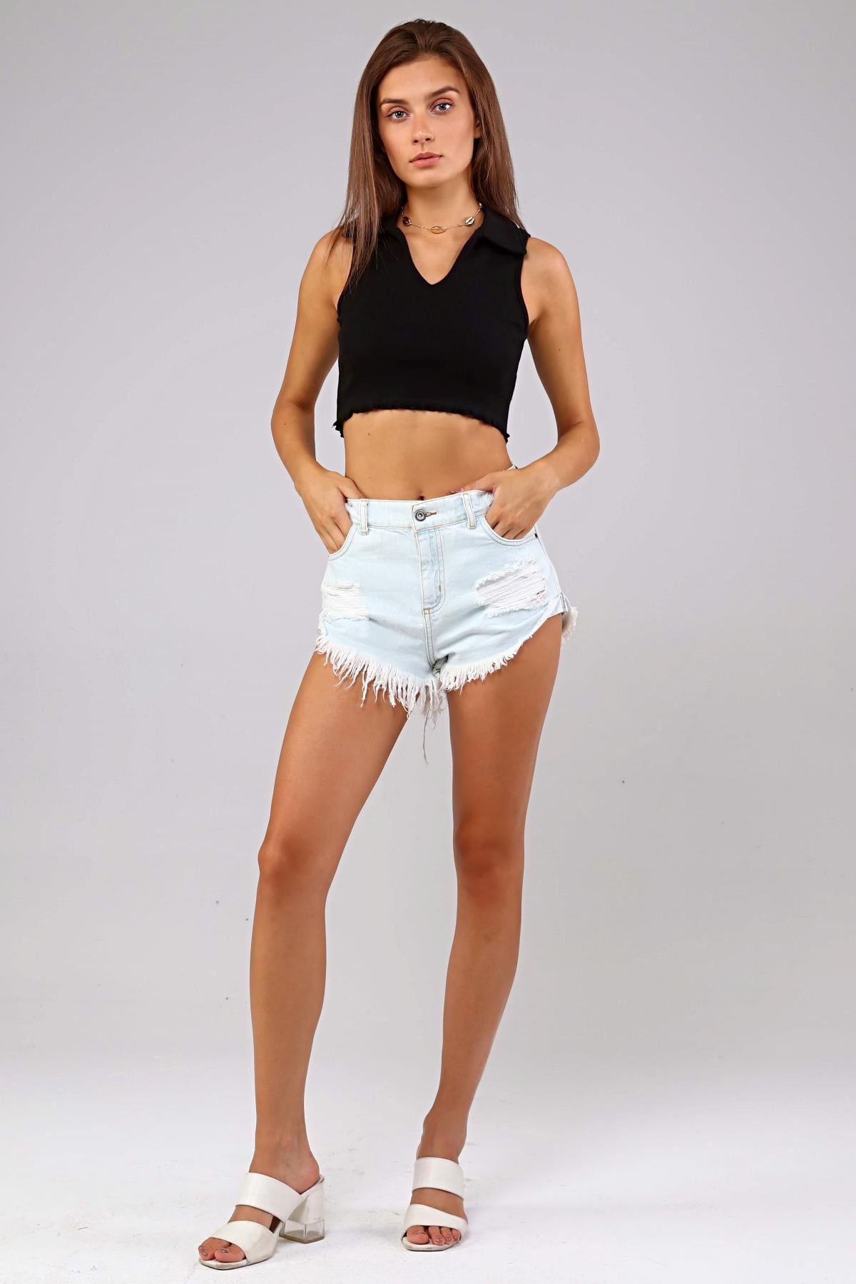 Kadın Polo Yaka Sıfır Kol Siyah Crop Top Bluz