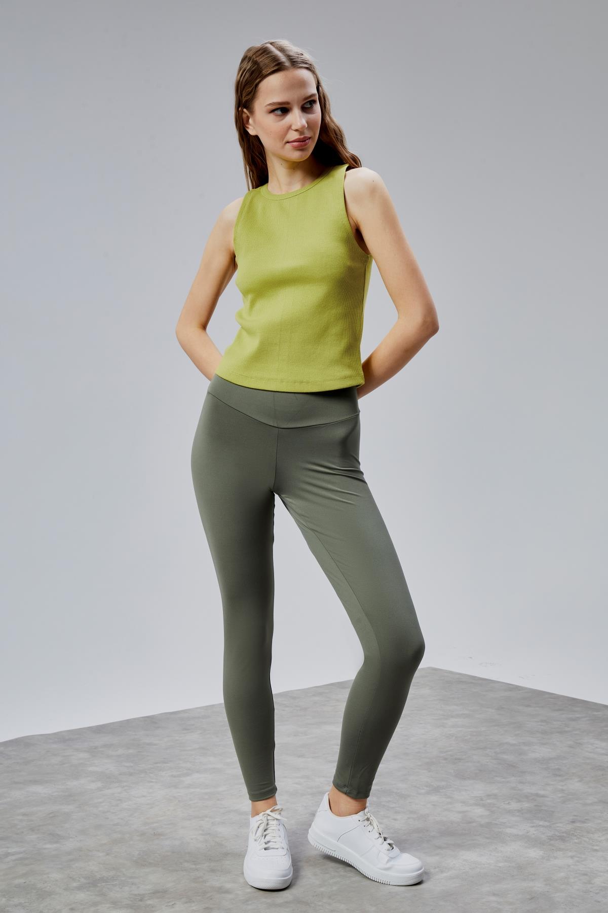 Kadın Yüksek Bel Kalın Kemer Slim Fit Haki Tayt