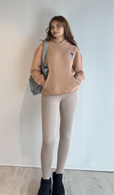  Kadın Kapüşonlu Baskı Detaylı Kanguru Cepli Oversize Bej Sweatshirt