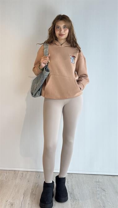  Kadın Kapüşonlu Baskı Detaylı Kanguru Cepli Oversize Bej Sweatshirt
