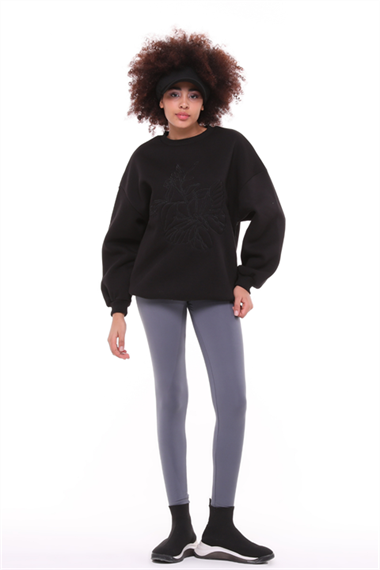 Kadın Bisiklet Yaka Nakış Baskı Detaylı Uzun Kollu Oversize Sweatshirt - Siyah 