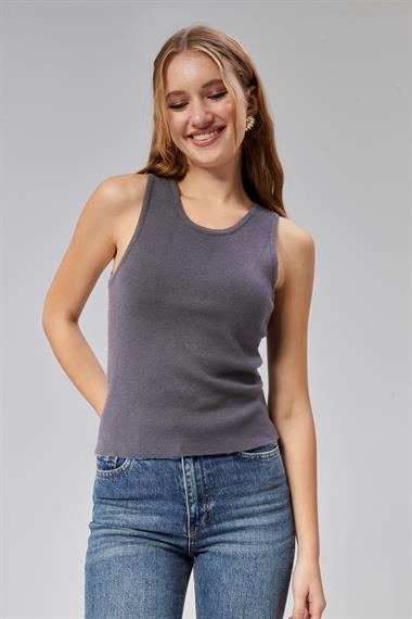 Kadın Yuvarlak Yaka Sıfır Kol Triko Bluz 