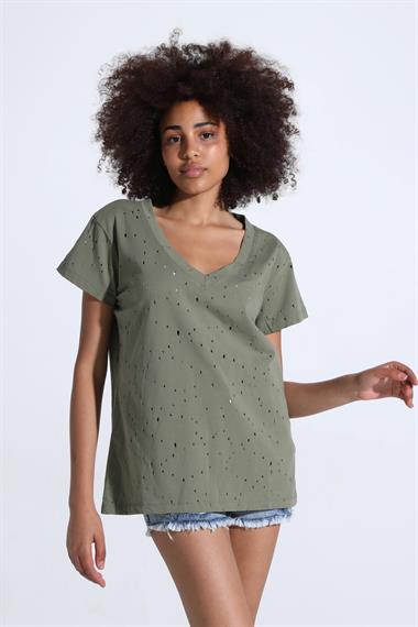 Kadın V Yaka Lazer Kesim Detaylı Kısa Kollu Oversize Tişört 