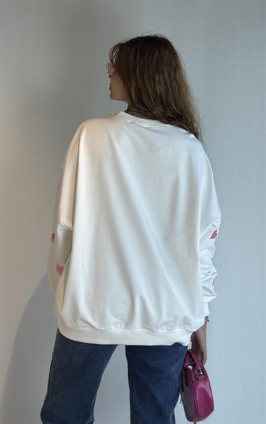 Kadın Bisiklet Yaka Kalp Desenli Oversize Uzun Kollu Sweatsirt 