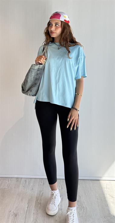 Kadın Bisiklet Yaka Kısa Kollu Oversize Basic Gök Mavisi Tişört 