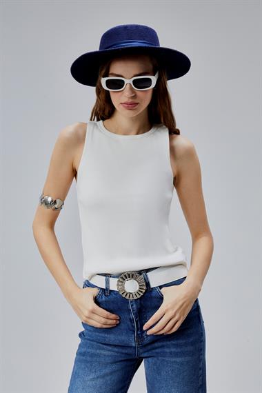 Kadın Halter Yaka Kolsuz Ekru Basic Crop Bluz