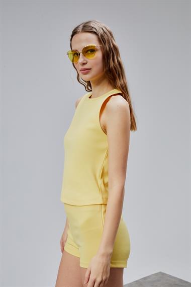 Kadın Halter Yaka Kolsuz Sarı Basic Crop Bluz