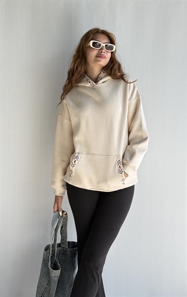 Kadın Kapüşonlu Kanguru Cepli Nakış Baskı Detaylı Uzun Kol Oversize Kutup Beyaz Sweatshirt