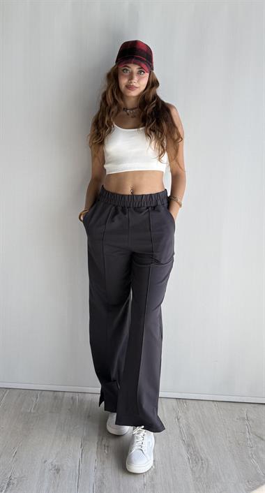 Kadın Lastikli Yüksek Bel Yırtmaçlı Bol Paça Siyah Pantolon