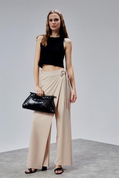 Kadın Lastikli Yüksek Belden Bağlamalı Geniş Paça Bej Pantolon 