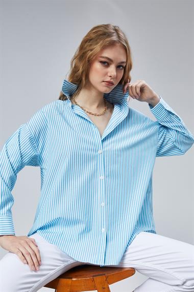 Kadın Oversize Uzun Kollu Pamuklu Mavi Çizgili Gömlek 