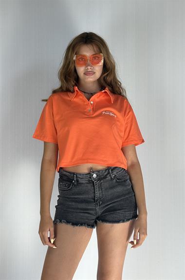 Kadın Polo Yaka Baskı Detaylı Kısa Kollu Crop Turuncu Tişört 
