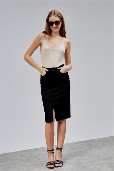 Kadın V Yaka Askılı Basic Tişört 