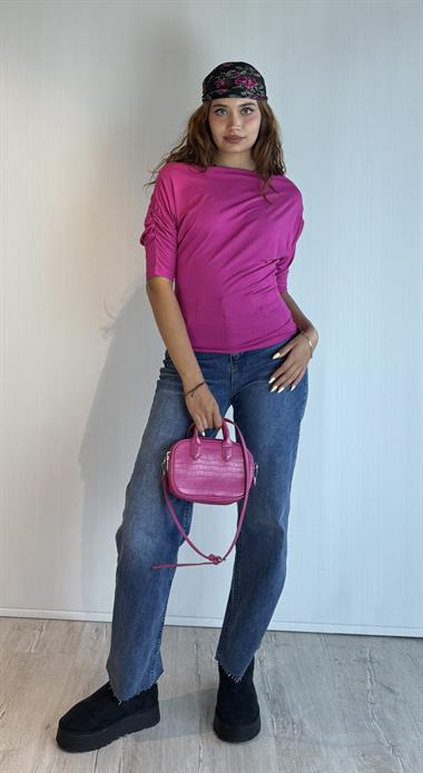 Kadın Yarasa Kollu Madonna Yaka Detaylı Yarım Kol Bluz