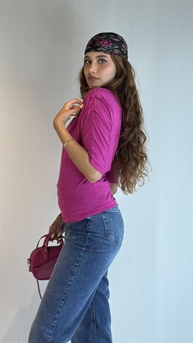 Kadın Yarasa Kollu Madonna Yaka Detaylı Yarım Kol Bluz