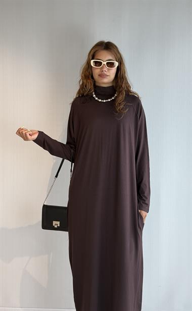 Kadın Yarım Balıkçı Yaka Uzun Kol Oversize Midi Boy Kahverengi Elbise 