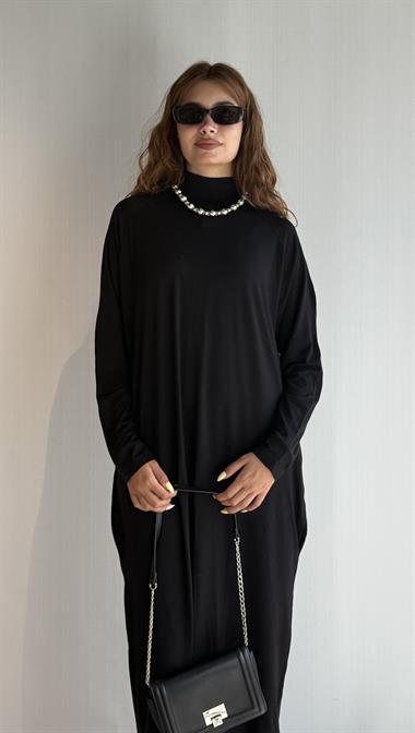 Kadın Yarım Balıkçı Yaka Uzun Kol Oversize Midi Boy Siyah Elbise 