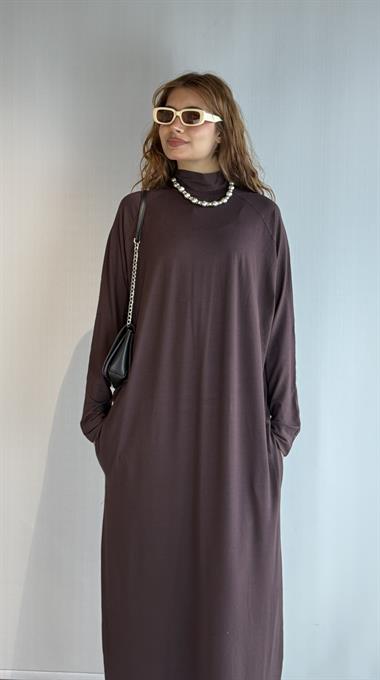 Kadın Yarım Balıkçı Yaka Uzun Kol Oversize Midi Boy Kahverengi Elbise 