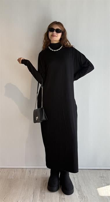 Kadın Yarım Balıkçı Yaka Uzun Kol Oversize Midi Boy Siyah Elbise 
