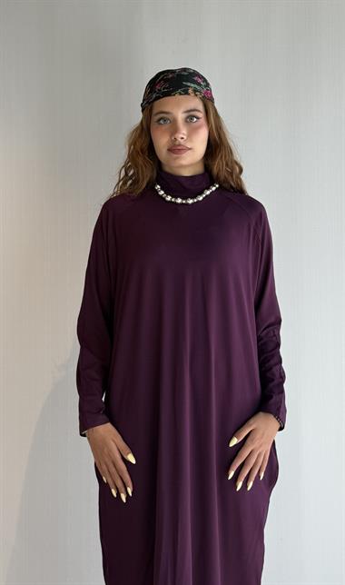 Kadın Yarım Balıkçı Yaka Uzun Kol Oversize Midi Boy Mürdüm Elbise 
