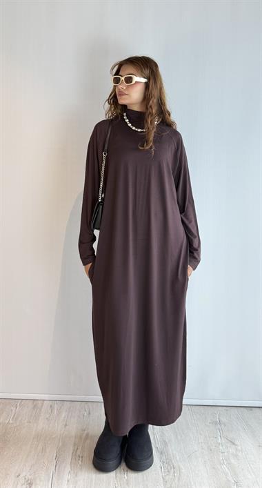 Kadın Yarım Balıkçı Yaka Uzun Kol Oversize Midi Boy Kahverengi Elbise 