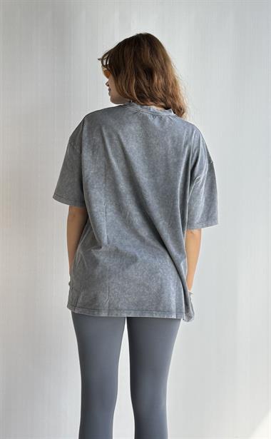 Kadın Yuvarlak Yaka Baskı Detaylı Kısa Kollu Oversize Gri Tişört 