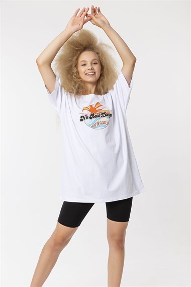 Kadın Bisiklet Yaka Baskılı Kısa Kollu Oversize Tişört 