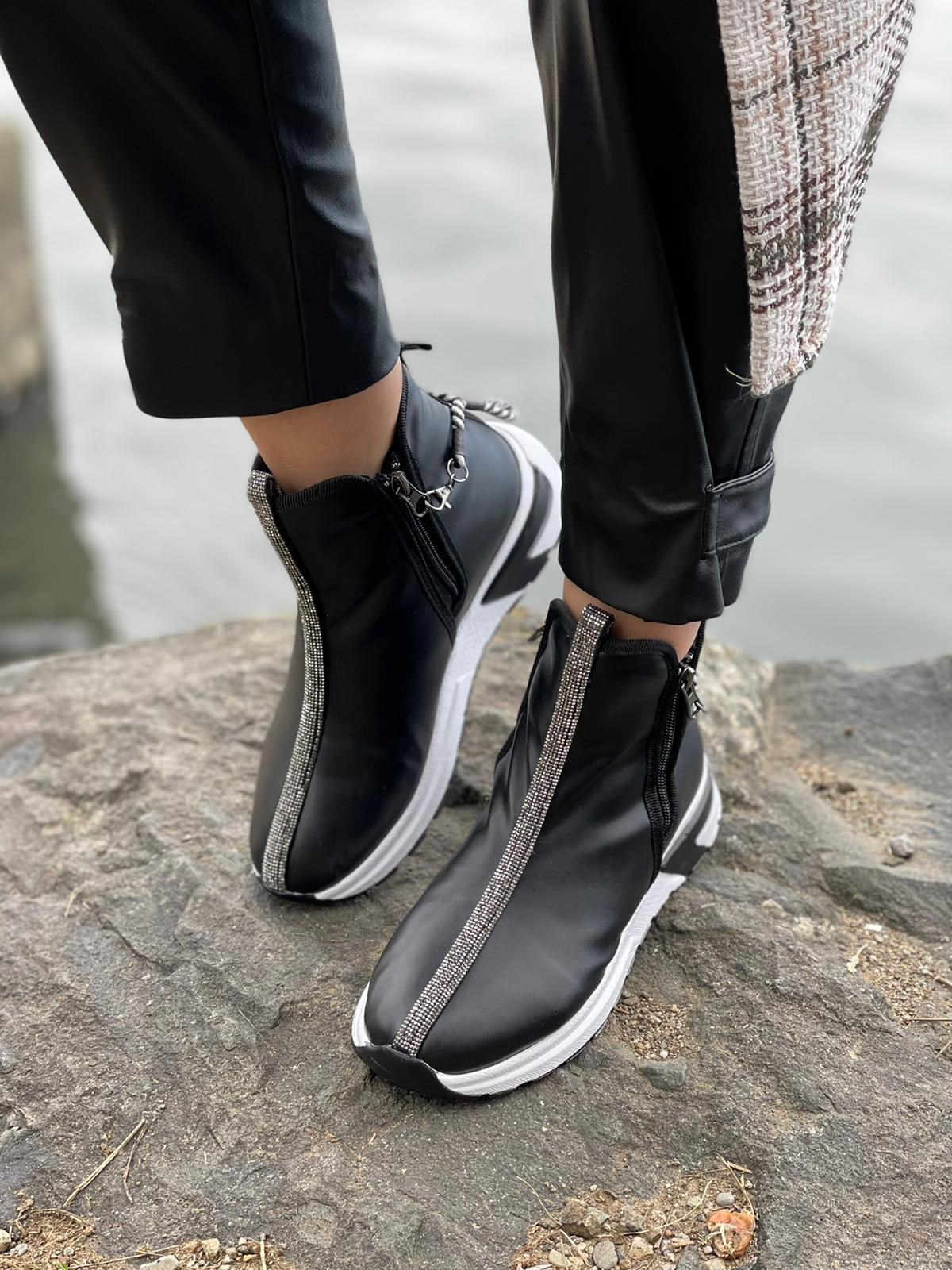 BotNONWOVENSiyah Taşlı Spor Bot