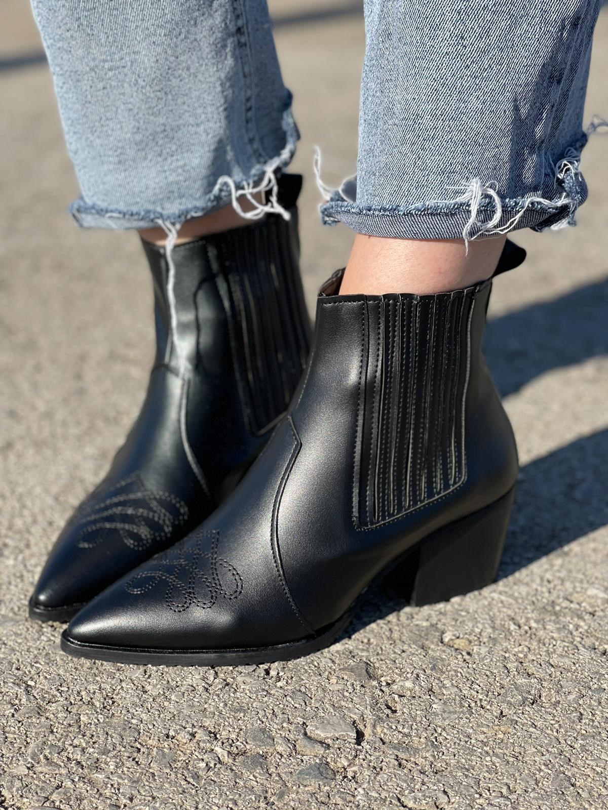 BotNONWOVENTopuklu Yandan Lastikli Nakış Detaylı Western Bot