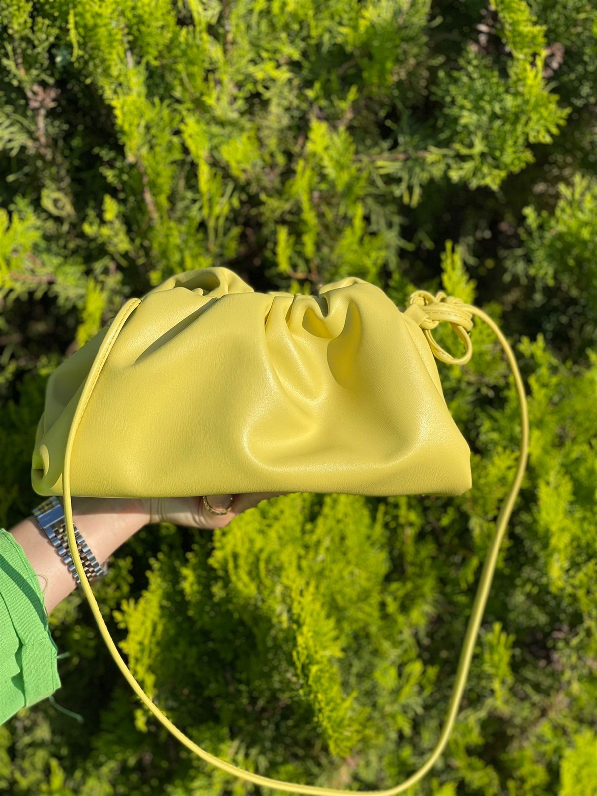 ÇANTANONWOVENBüzgülü İp Askılı Çanta