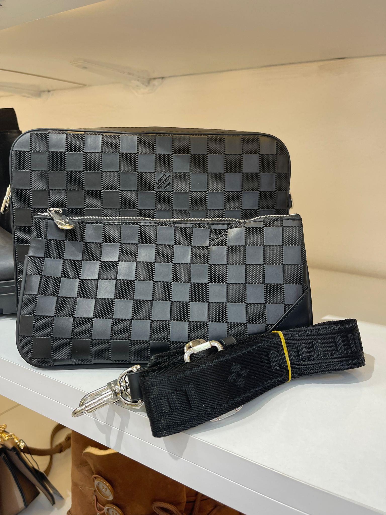 ÇANTADAMA BASKILI KÜÇÜK YAVRU ÇANTA