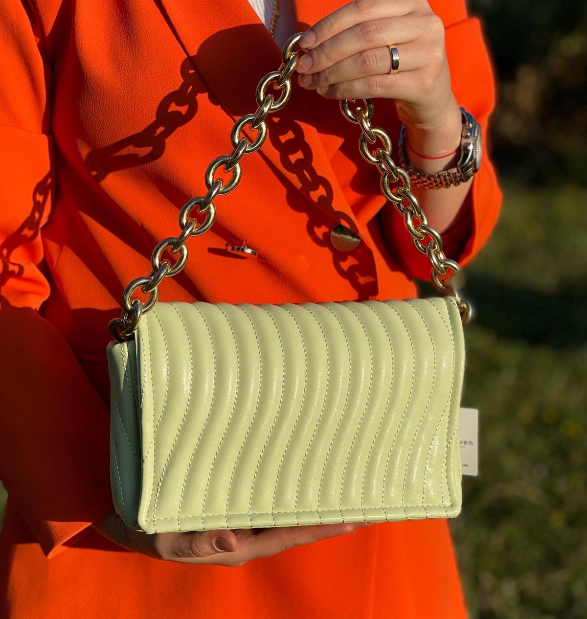 ÇANTANONWOVENDikişli Zincir Kulplu Çanta