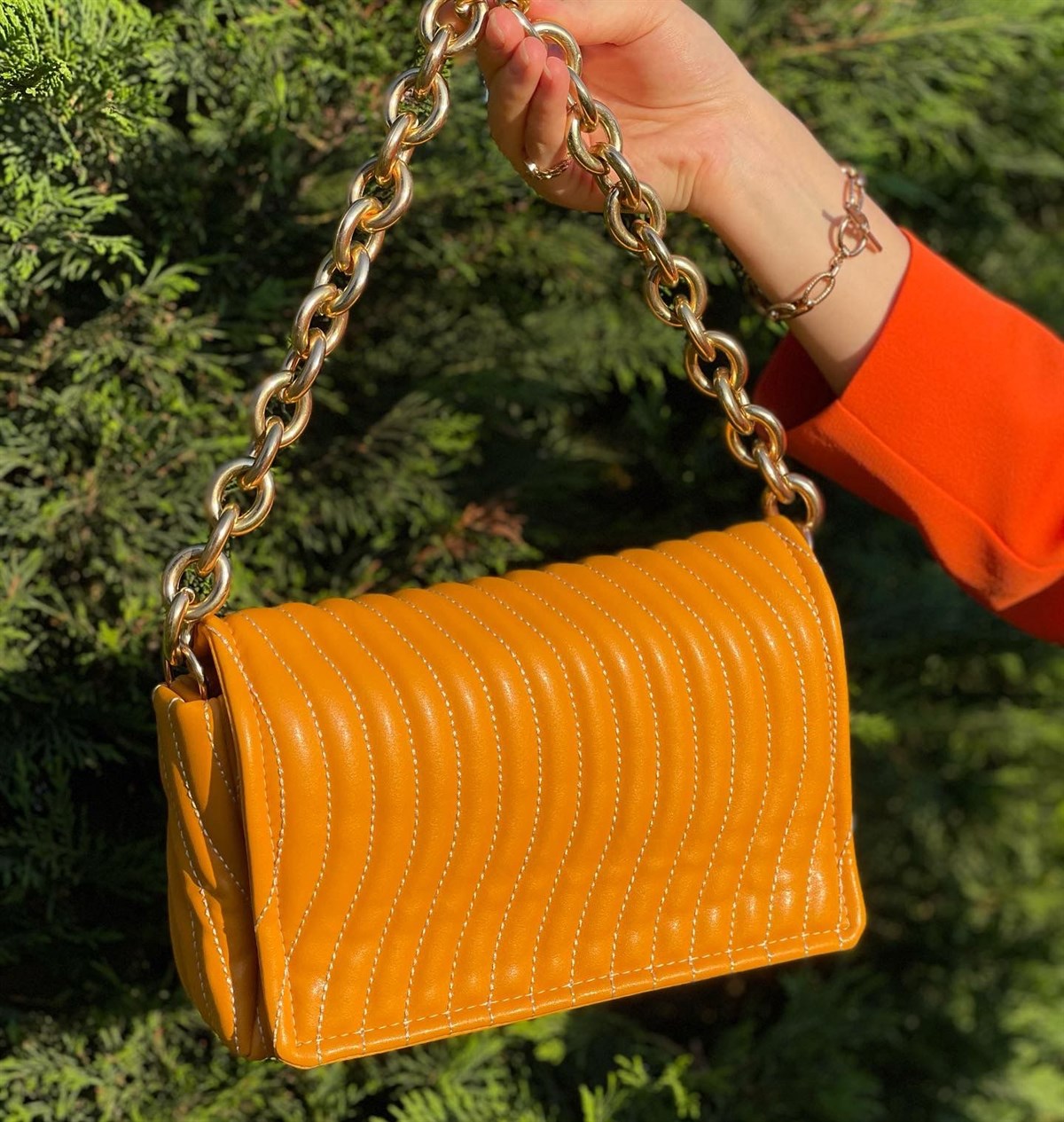 ÇANTANONWOVENDikişli Zincir Kulplu Çanta