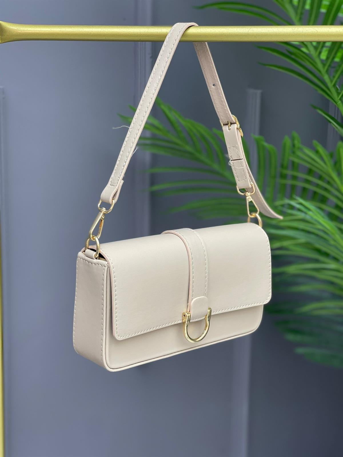 ÇANTAKubra ShoesKAPAKLI ÇİFT ASKILI BAGET ÇANTA