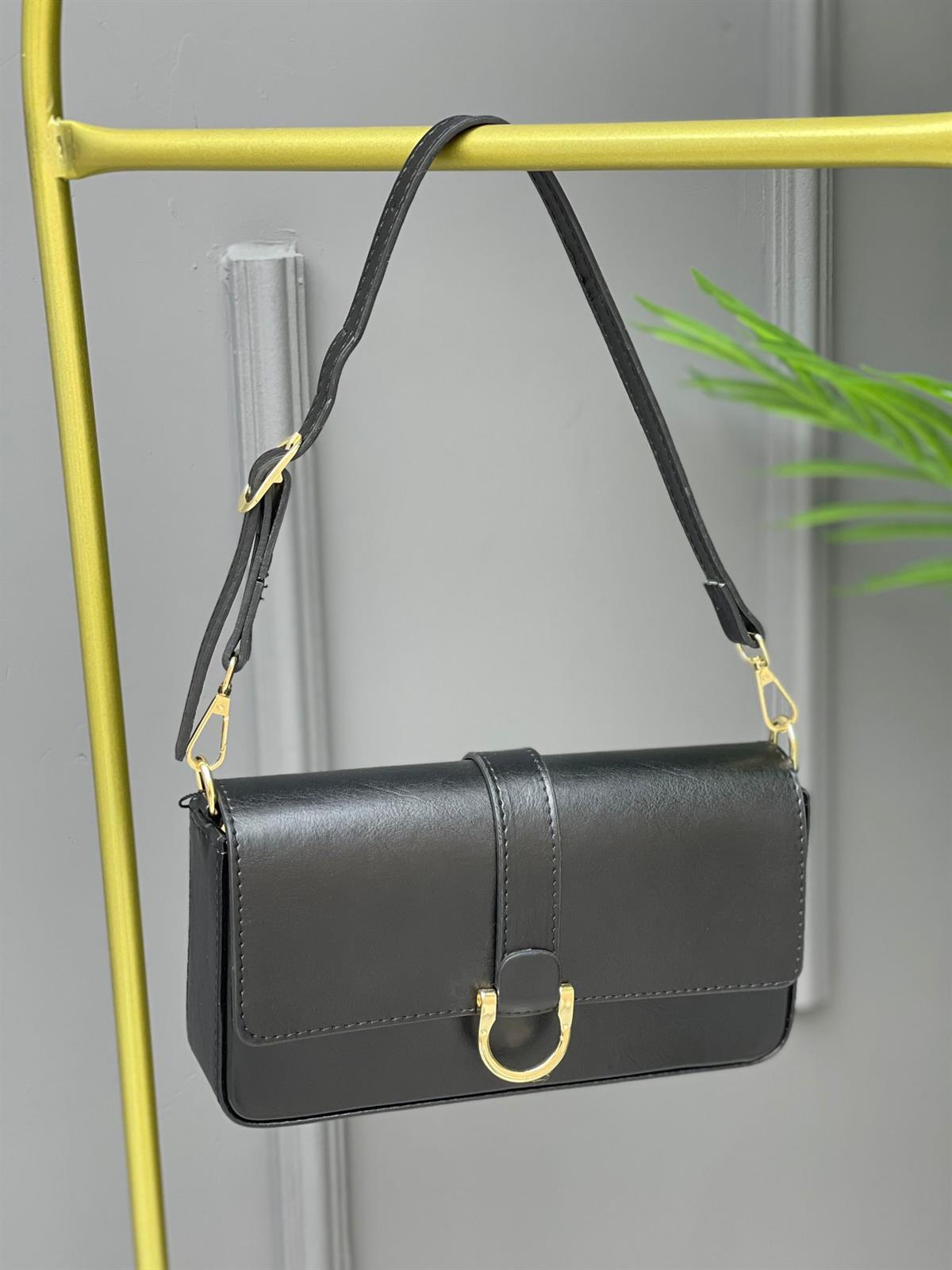 ÇANTAKubra ShoesKAPAKLI ÇİFT ASKILI BAGET ÇANTA