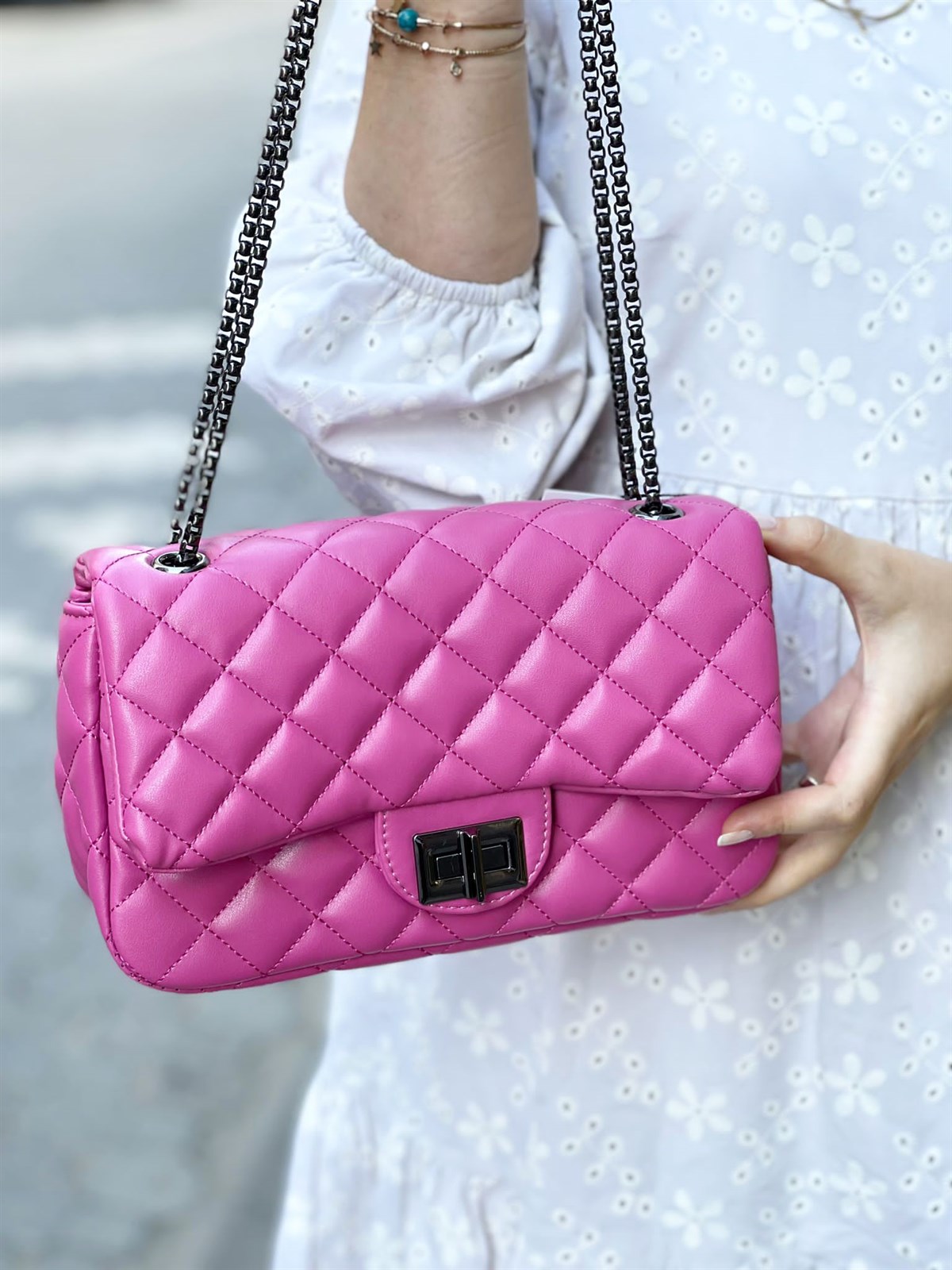 ÇANTANONWOVENKAPAKLI DİKİŞLİ ÇANTA 