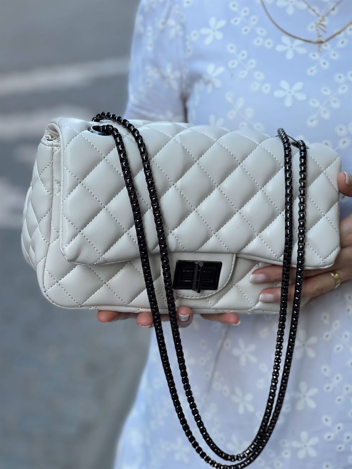 ÇANTANONWOVENKAPAKLI DİKİŞLİ ÇANTA 