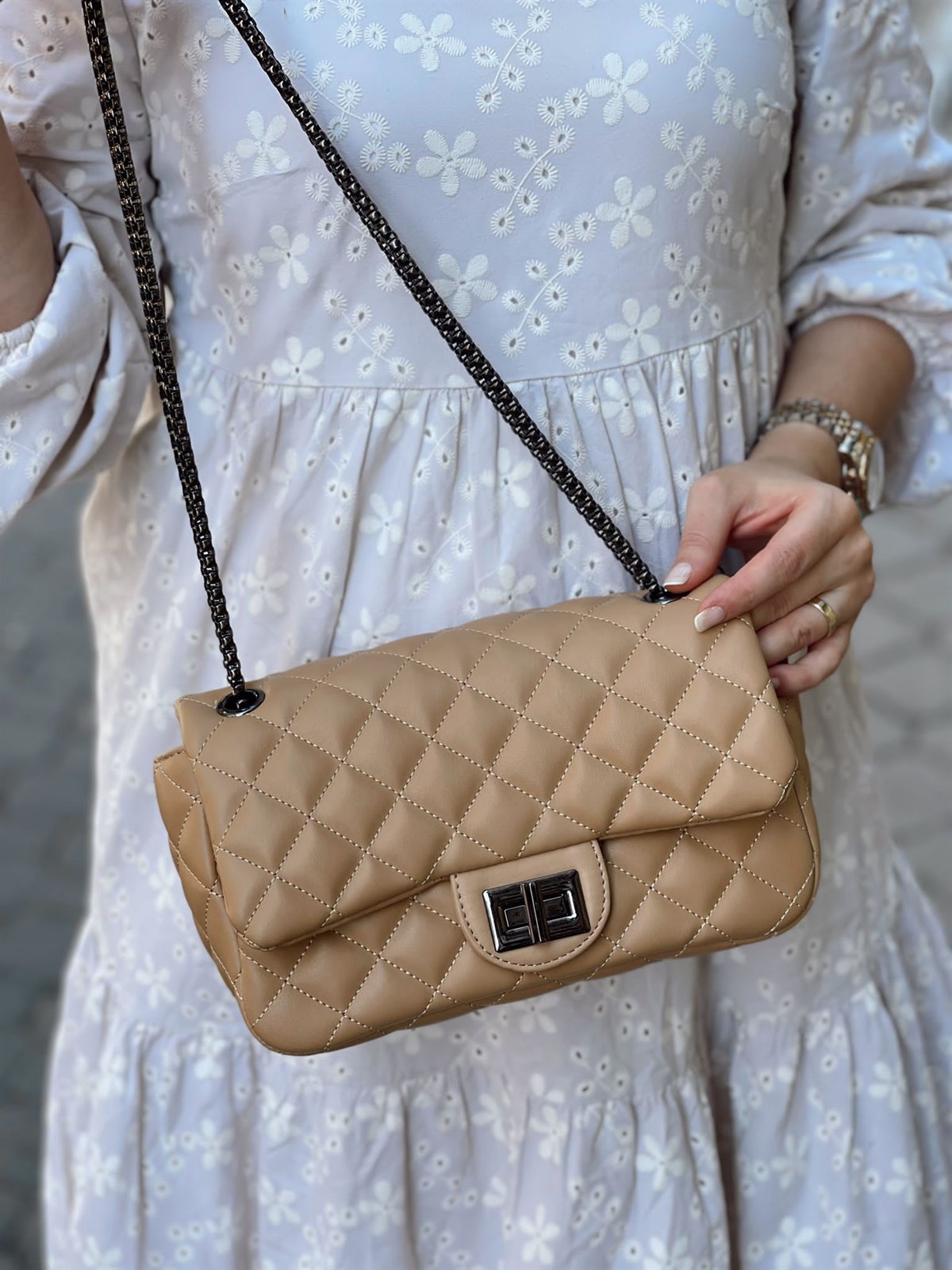 ÇANTANONWOVENKAPAKLI DİKİŞLİ ÇANTA 