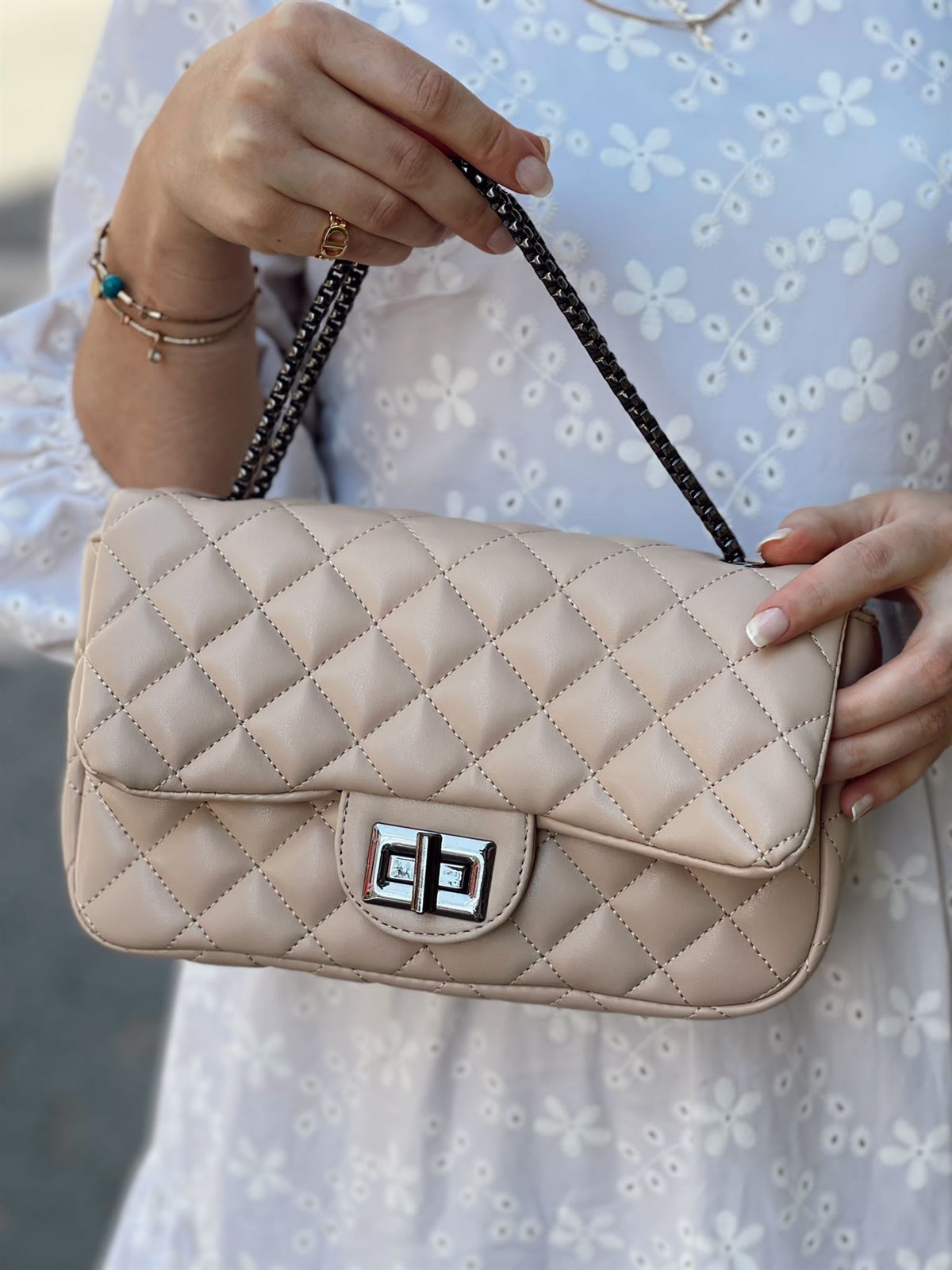 ÇANTANONWOVENKAPAKLI DİKİŞLİ ÇANTA 