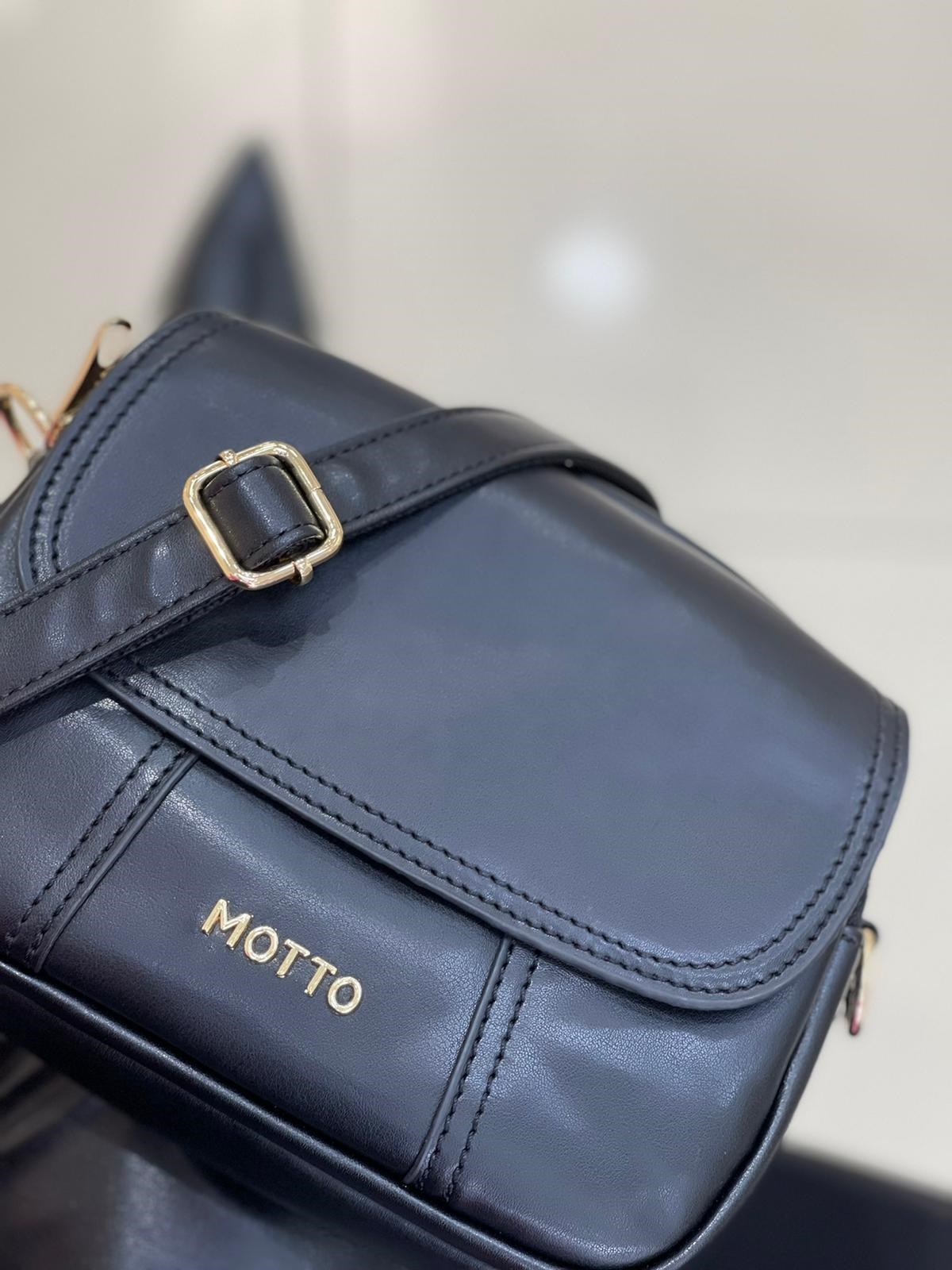 ÇANTANONWOVENMotto Kapaklı Spor Çanta