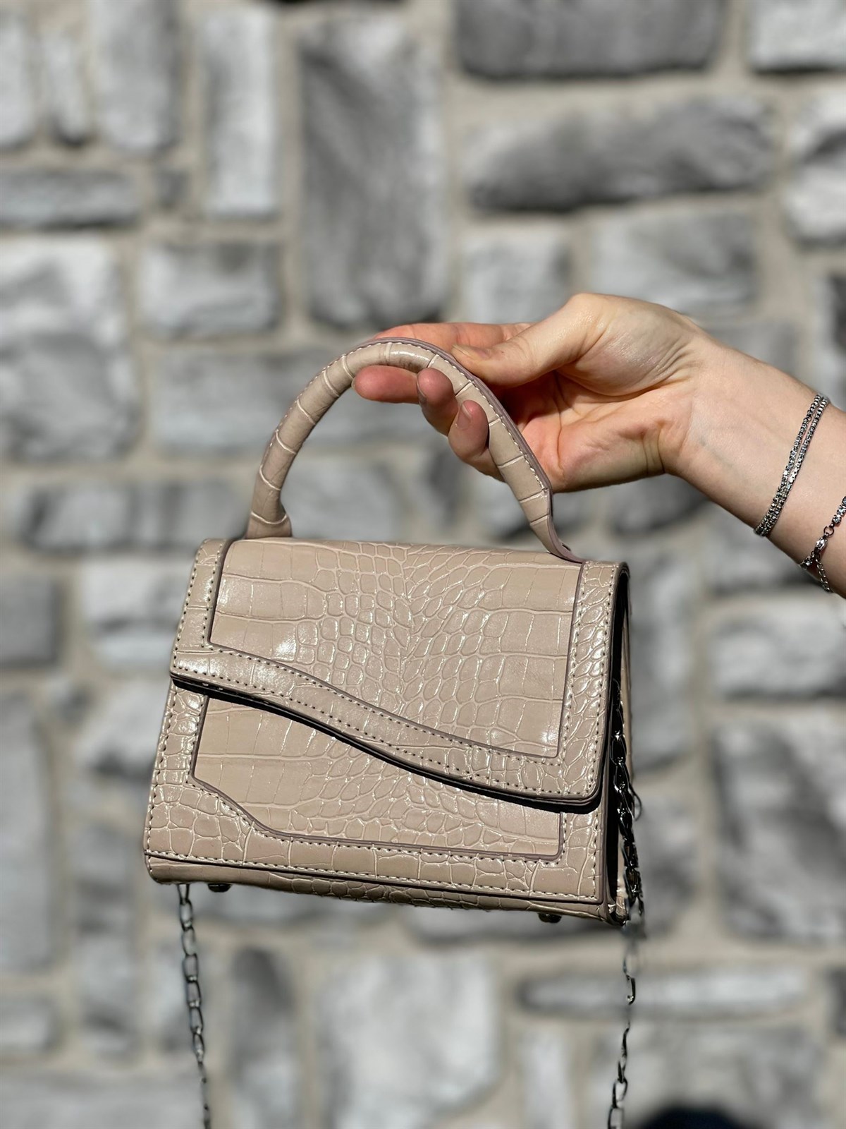 ÇANTANONWOVENOVAL FORM MİNİ KULPLU ÇANTA