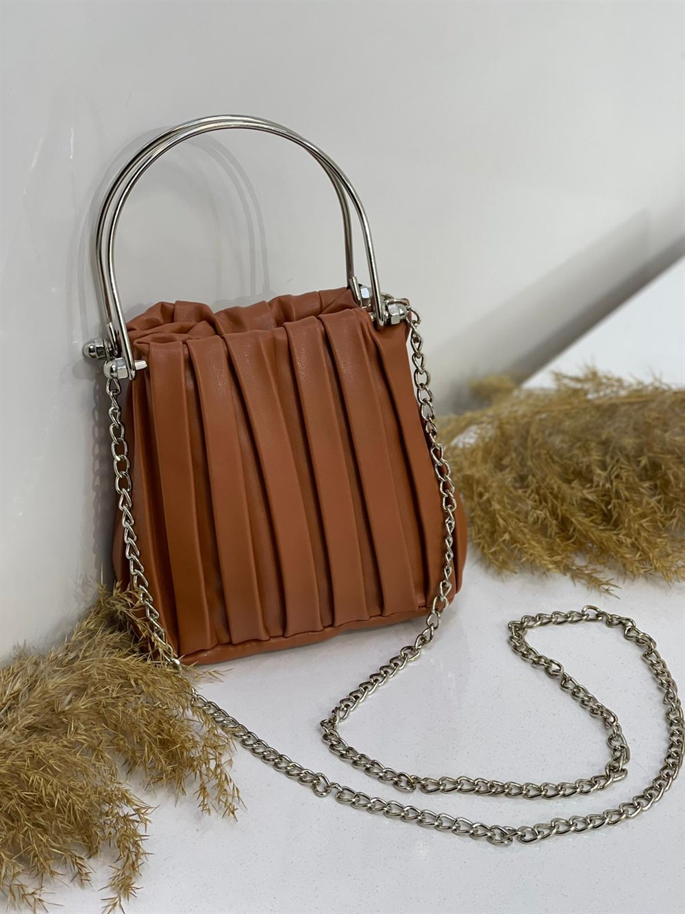 ÇANTANONWOVENTorba Model Demir Kulplu Zincir Uzun Askılı Omuz Çantası