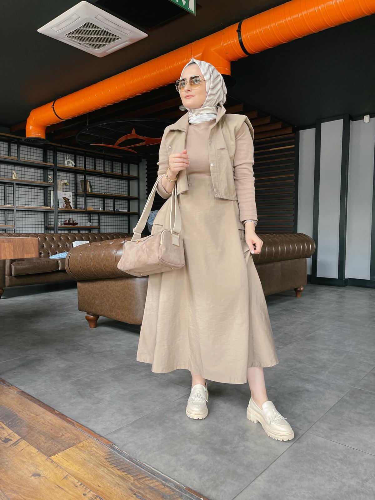 ELBİSEPARAŞÜT KUMAŞ YELEKLİ TAKIM ELBİSE