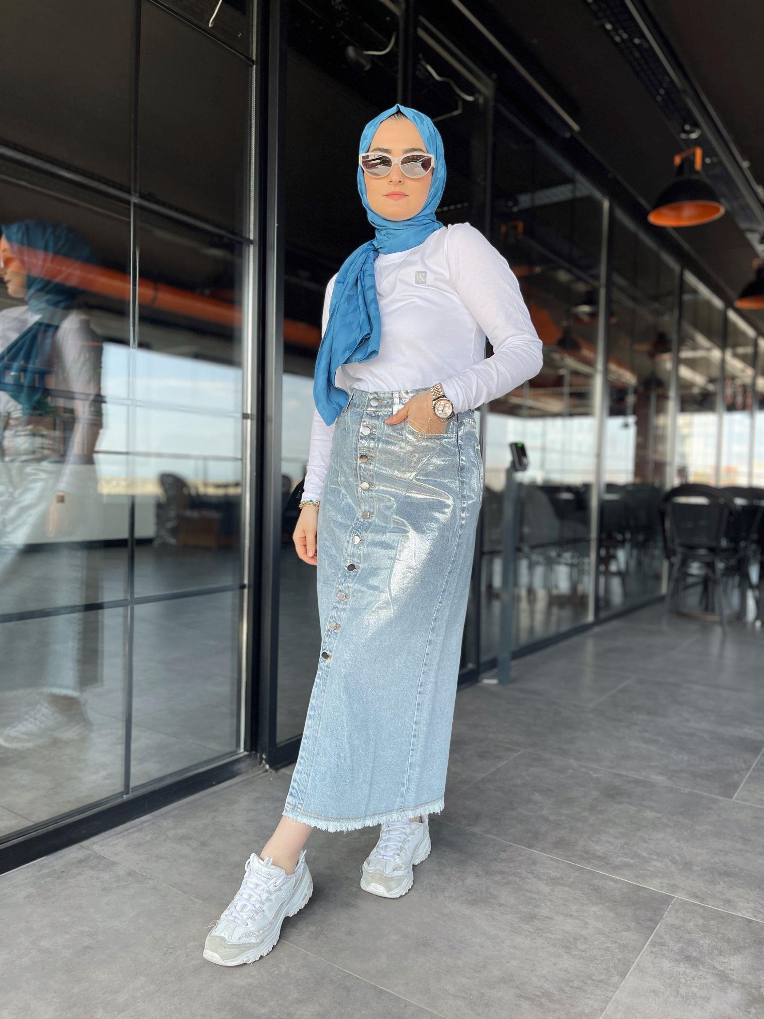 Etekdüğme detaylı etek 