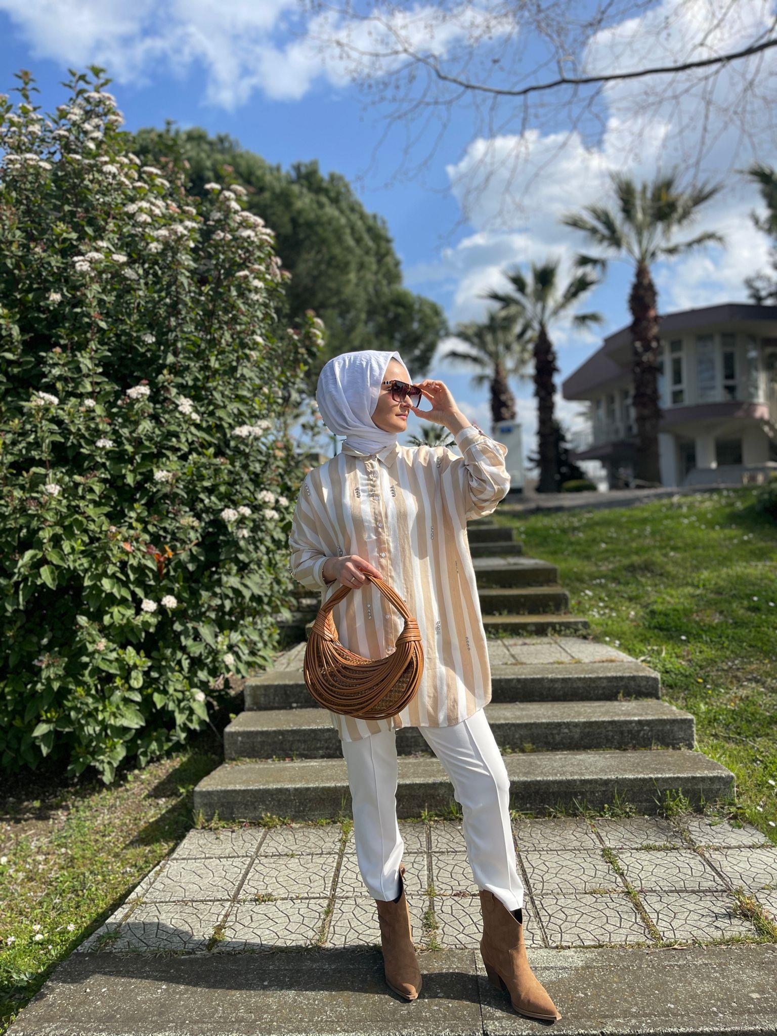 GömlekÇİZGİLİ GÖMLEK