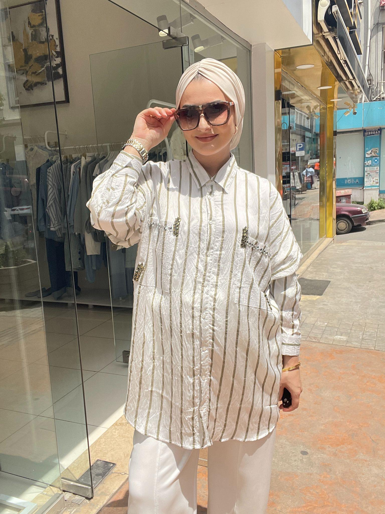 GömlekÇİZGİLİ TAŞ İŞLEME TENSEL GÖMLEK 