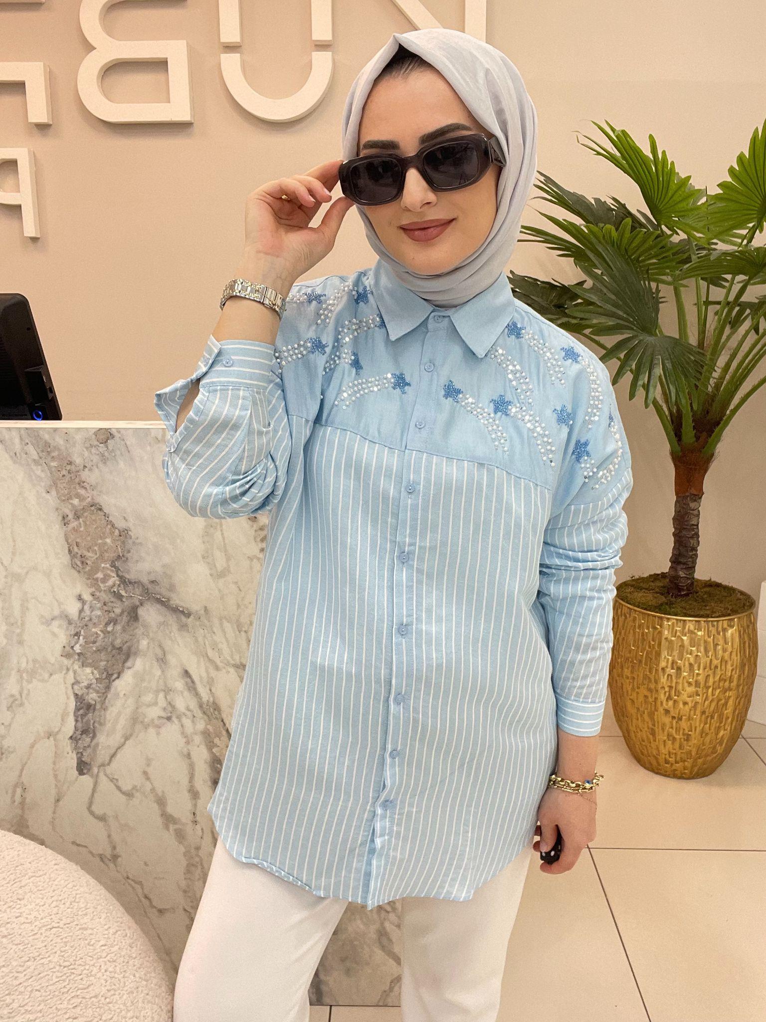 GömlekÇİZGİLİ YILDIZ NAKIŞLI AEROBİN GÖMLEK