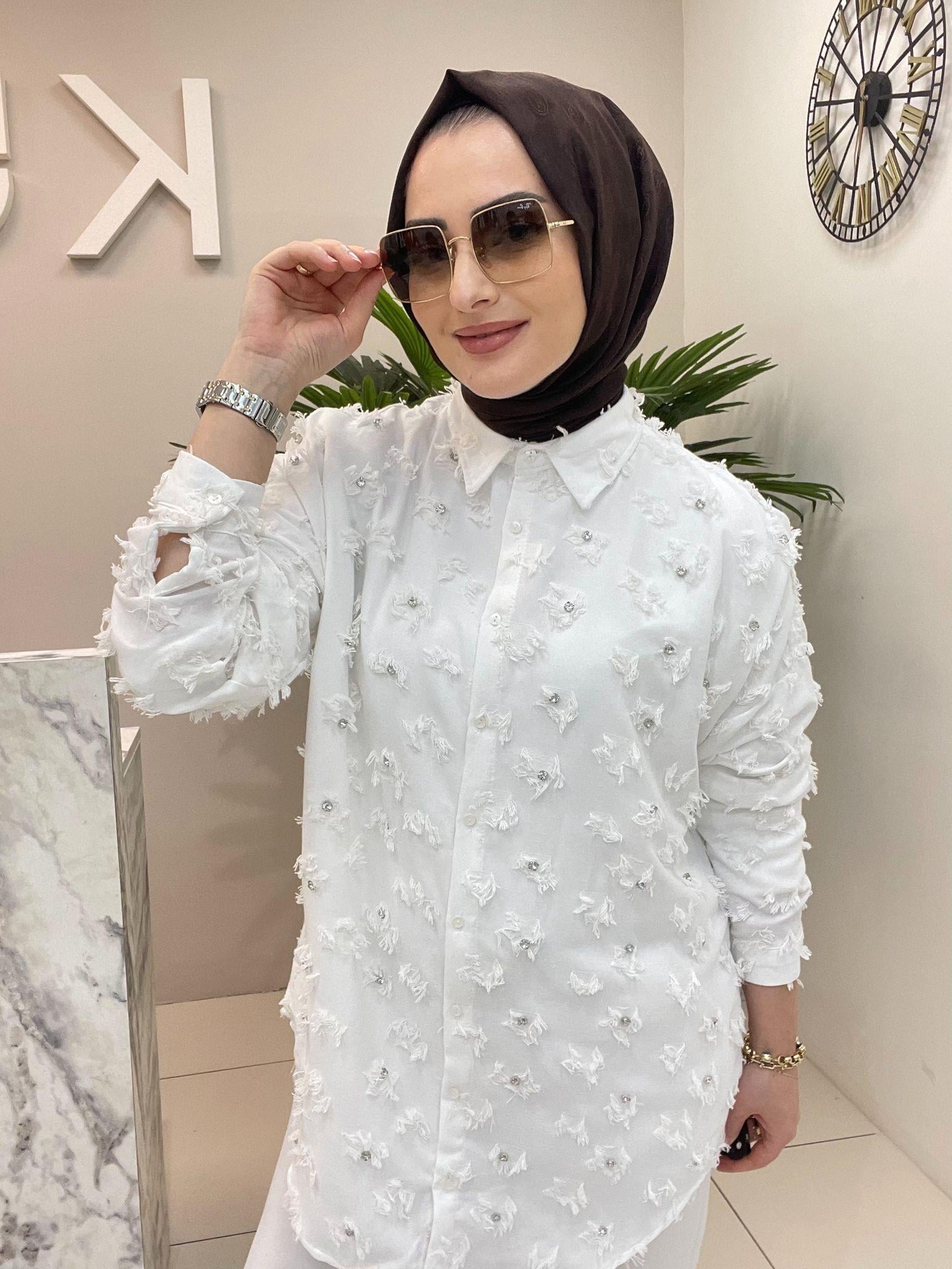 GömlekSAÇAKLI TAŞLI GÖMLEK